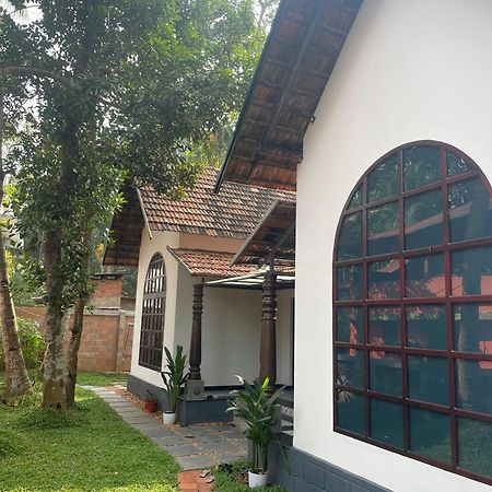 Munroe Plackal Heritage Mundrothuruth 外观 照片